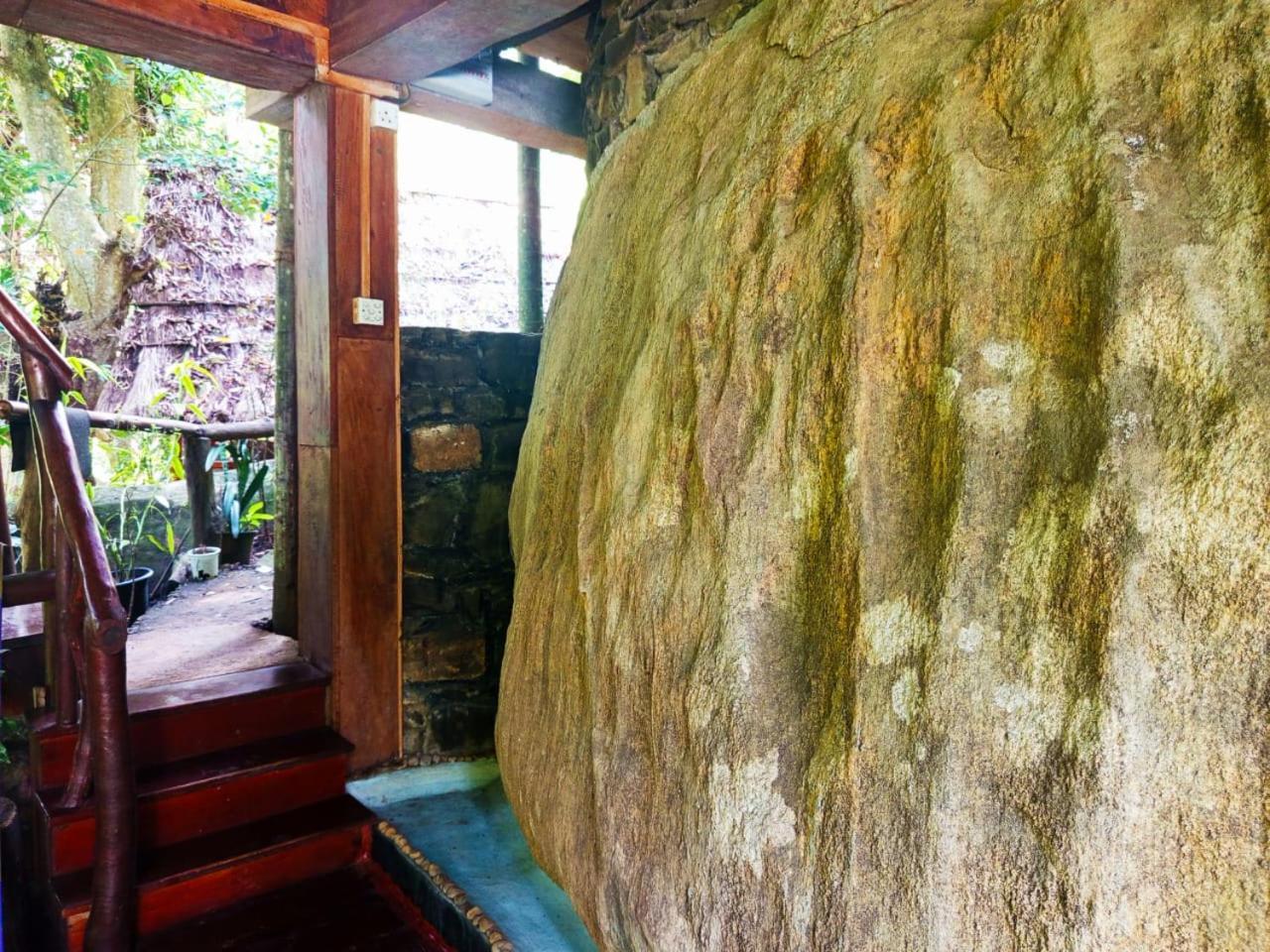 Jungle Face Inn Ella Exterior photo